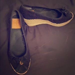Like new Tory Burch black wedges